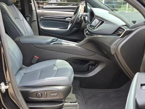2022 Buick Enclave AWD Essence