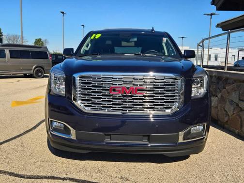 Dark Sapphire Blue Metallic 2019 GMC Yukon Denali