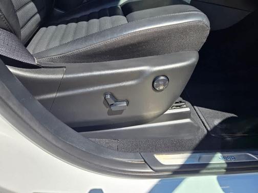 Bright White Clear-Coat 2020 Jeep Grand Cherokee Limited X