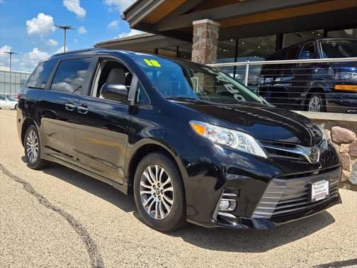 2018 Toyota Sienna XLE
