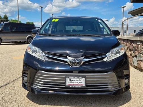 2018 Toyota Sienna XLE