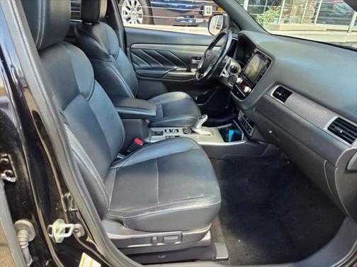 2022 Mitsubishi Outlander PHEV SEL