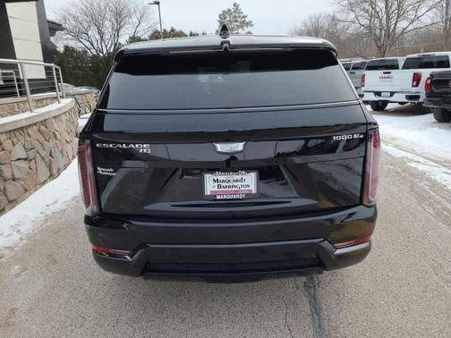 2025 Cadillac Escalade IQ Sport 2