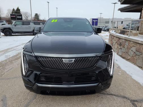 2025 Cadillac Escalade IQ Sport 2