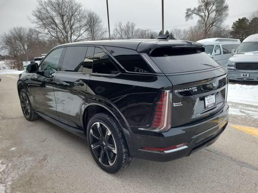 2025 Cadillac Escalade IQ Sport 2