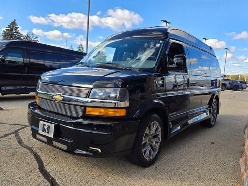 2022 Chevrolet Express 2500 RWD 2500 Regular Wheelbase WT