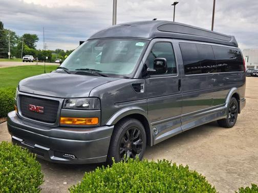 Summit White 2026 GMC Savana 2500 Work Van