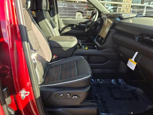 2026 GMC Yukon 4WD AT4 Ultimate