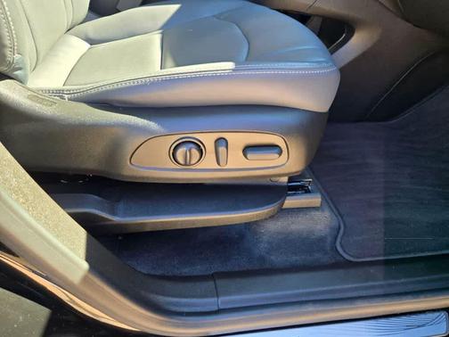 Includes Spectra Gray Lower Exterior Accent Color.) 2023 Buick Enclave Essence AWD