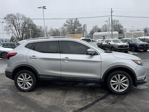 2018 Nissan Rogue Sport SV