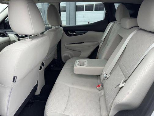 2018 Nissan Rogue Sport SV