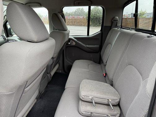 2014 Nissan Frontier SV