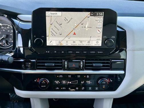 2025 Nissan Pathfinder SL 4WD