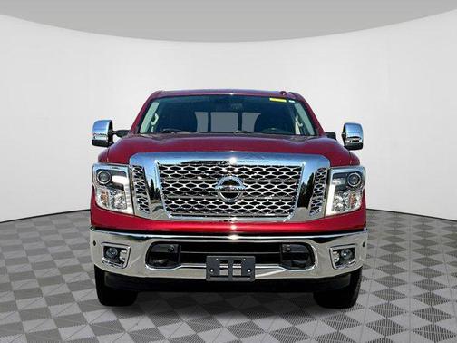 Cayenne Red Metallic 2019 Nissan Titan SL