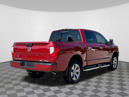 Cayenne Red Metallic 2019 Nissan Titan SL