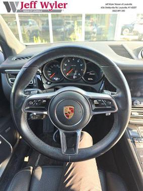 2020 Porsche Macan Base