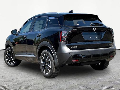 Super Black 2026 Nissan Kicks SV