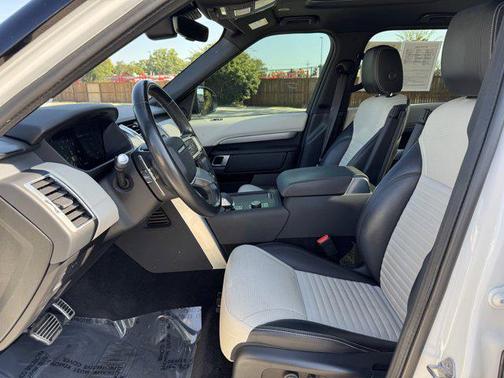 2022 Land Rover Discovery P300 S R-Dynamic