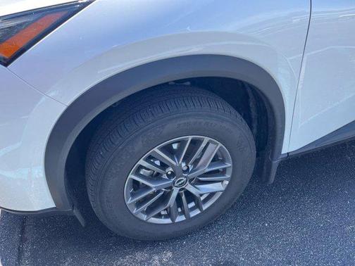 Everest White Pearl 2024 Nissan Rogue S