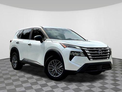 Everest White Pearl 2024 Nissan Rogue S