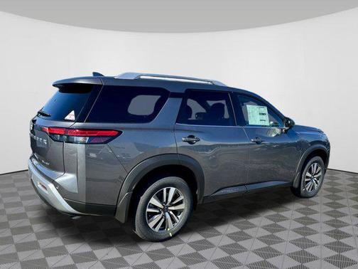 2025 Nissan Pathfinder SL 4WD