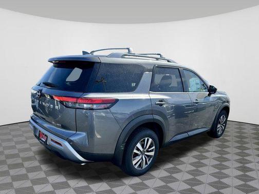 2025 Nissan Pathfinder SL 4WD