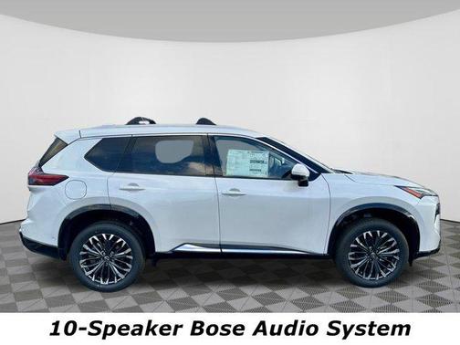 Everest White Pearl Tricoat 2026 Nissan Rogue Platinum
