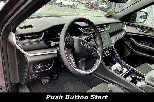 Baltic Gray Metallic Clearcoat 2024 Jeep Grand Cherokee L Altitude