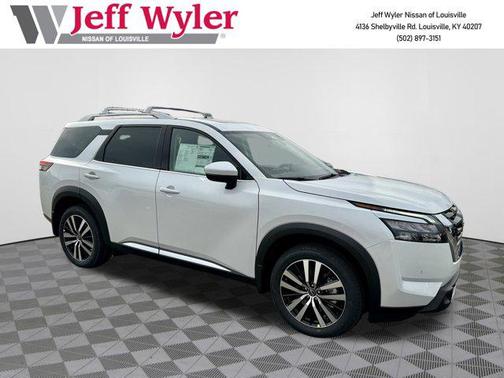 2025 Nissan Pathfinder Platinum 4WD