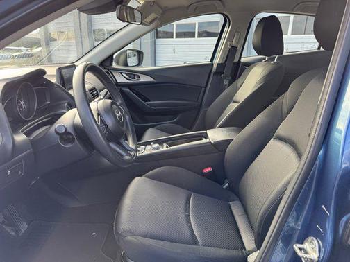 2018 Mazda Mazda3 Sport