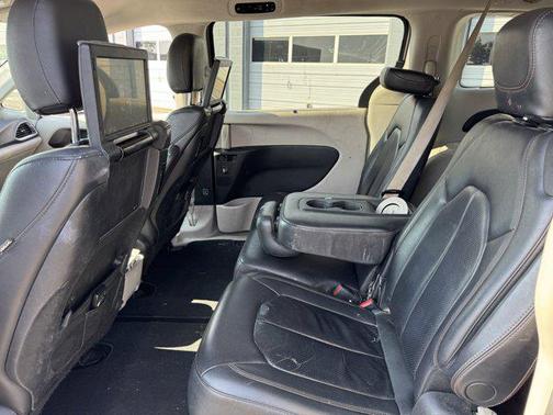 2018 Chrysler Pacifica Touring-L Plus