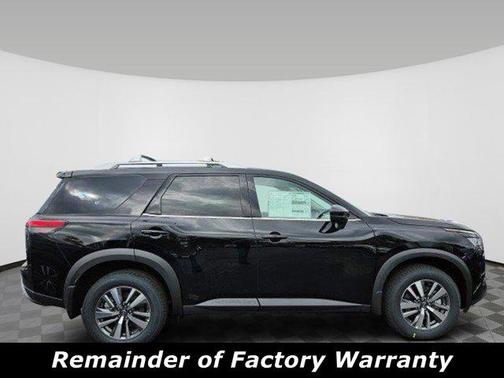 2025 Nissan Pathfinder SL 4WD