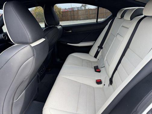 2022 Lexus IS 350 Base