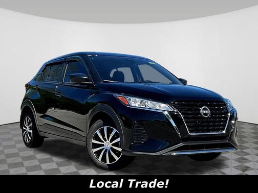 Super Black 2024 Nissan Kicks S