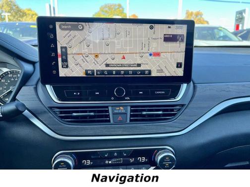 Pearl White Tricoat 2025 Nissan Altima SL FWD