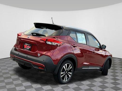 2020 Nissan Kicks SR