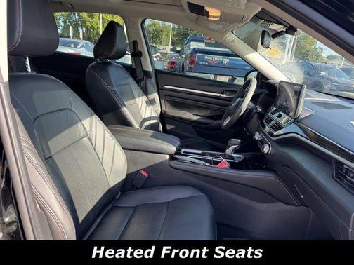 2023 Nissan Altima SR FWD