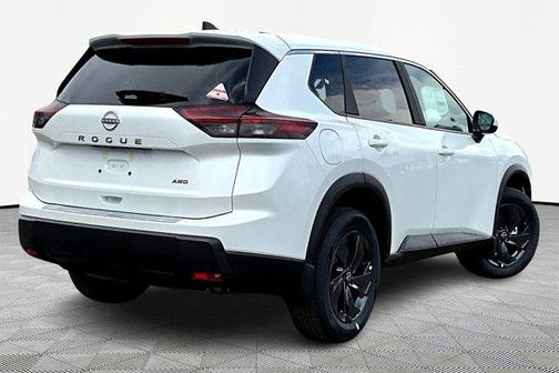 Everest White Pearl Tricoat 2026 Nissan Rogue SV