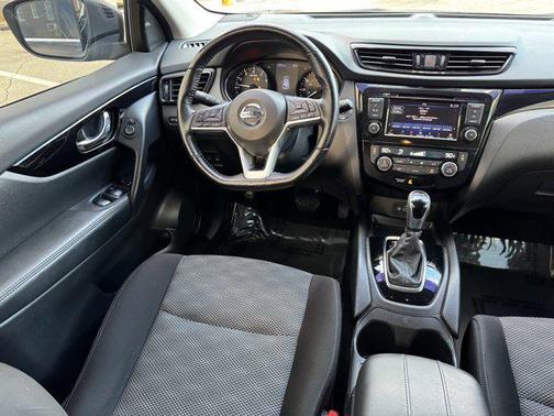 2021 Nissan Rogue Sport SV