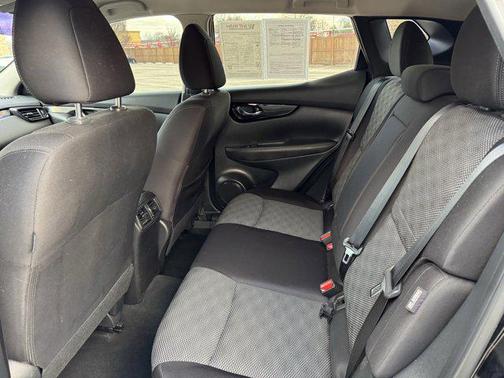 2021 Nissan Rogue Sport SV