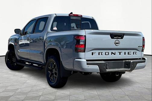 Boulder Gray Pearl 2026 Nissan Frontier SV
