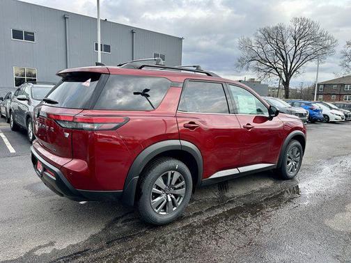 2026 Nissan Pathfinder SV