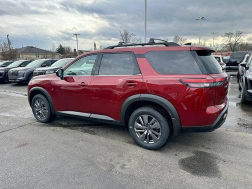 2026 Nissan Pathfinder SV