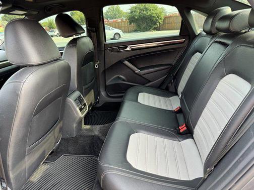 2018 Volkswagen Passat 3.6L V6 GT