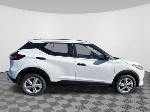 Fresh Powder 2025 Nissan Kicks S