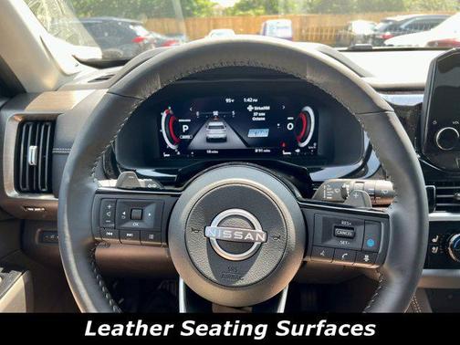 2025 Nissan Pathfinder Platinum 4WD