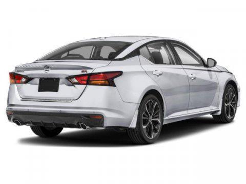 2025 Nissan Altima SR FWD