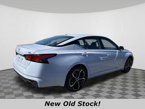 2025 Nissan Altima SR FWD