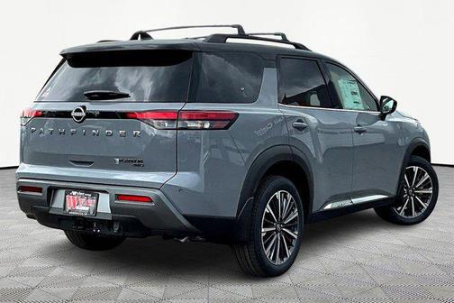 Boulder Gray Pearl/Super Black 2026 Nissan Pathfinder Platinum