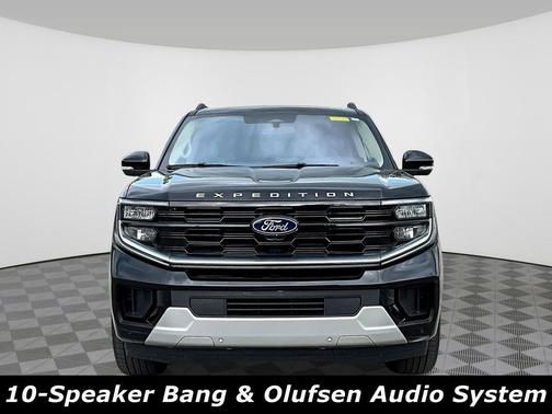 Black Metallic 2025 Ford Expedition Platinum